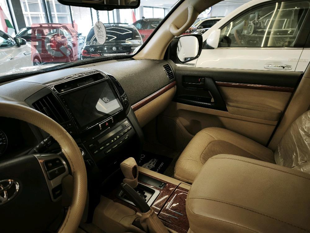 تويوتا لاندكروزر